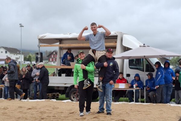 0e0a736d-0af3-4d0b-a9c2-f5a3be396ccf