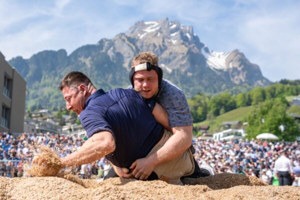 2026-04-26_bur06184lustenberger_march-bucher_romanv